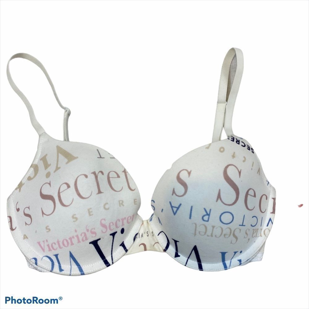 Victoria’s Secret Text Logo Push up Bra Size 32D